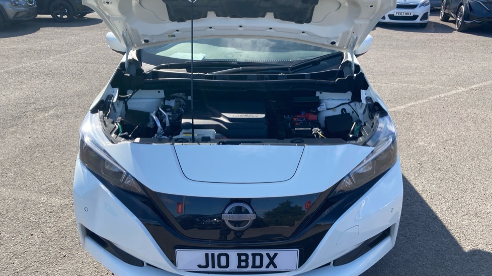 Nissan LEAF 110kW Shiro 39kWh 5dr Auto Electric Hatchback - Image 8