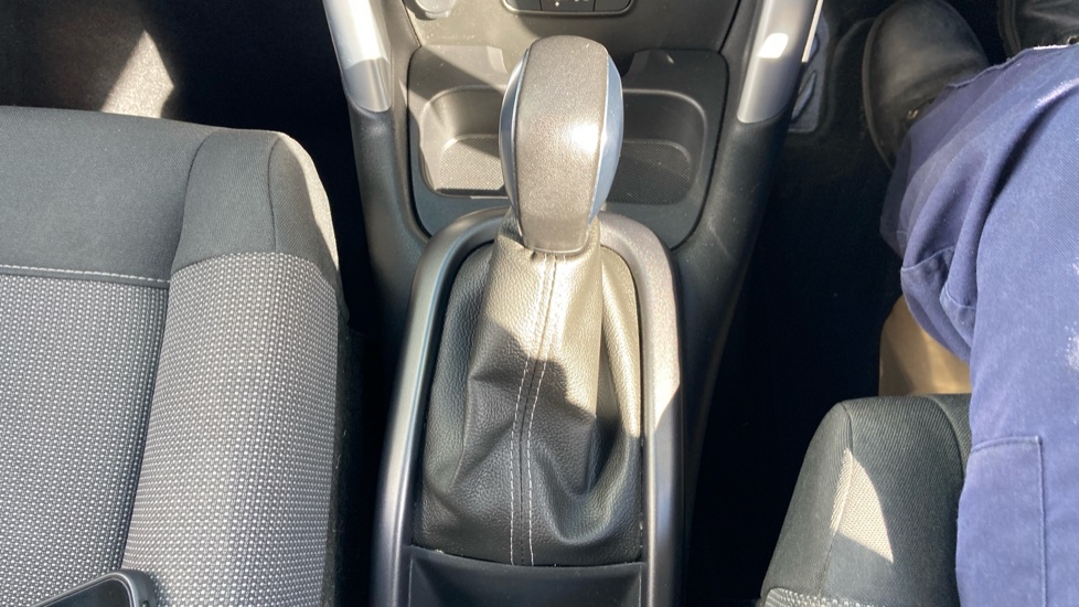 Citroen C3 Aircross 1.2 PureTech 110 Flair 5dr EAT6 Petrol Hatchback - Image 13
