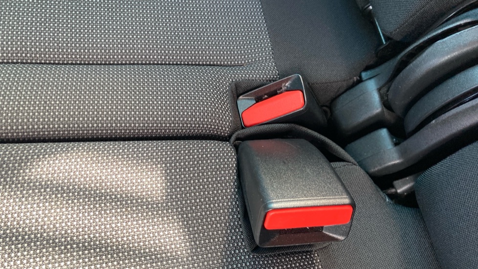 Citroen C3 Aircross 1.2 PureTech 110 Flair 5dr EAT6 Petrol Hatchback - Image 17