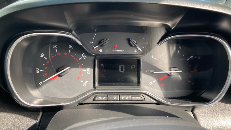 Citroen C3 Aircross 1.2 PureTech 110 Flair 5dr EAT6 Petrol Hatchback - Image 18
