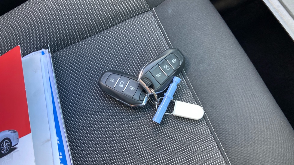 Citroen C3 Aircross 1.2 PureTech 110 Flair 5dr EAT6 Petrol Hatchback - Image 20