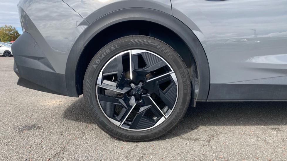 Peugeot 408 1.2 Hybrid 136 GT 5dr e-DSC6 Petrol Hatchback - Image 7