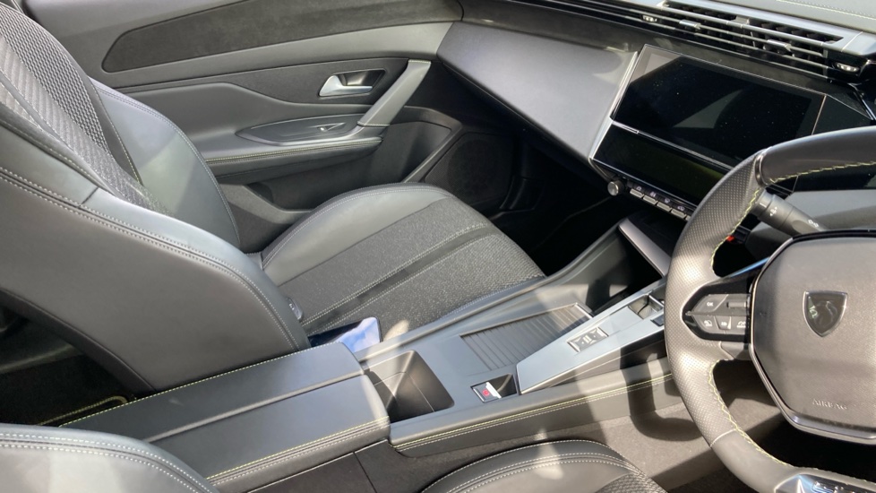 Peugeot 408 1.2 Hybrid 136 GT 5dr e-DSC6 Petrol Hatchback - Image 14