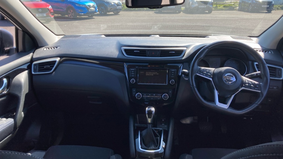 Nissan Qashqai 1.3 DiG-T 160 [157] N-Connecta 5dr DCT Glass Roof Petrol Hatchback - Image 10