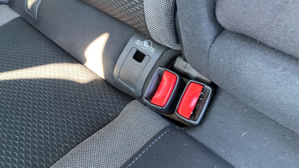 Nissan Qashqai 1.3 DiG-T 160 [157] N-Connecta 5dr DCT Glass Roof Petrol Hatchback - Image 17