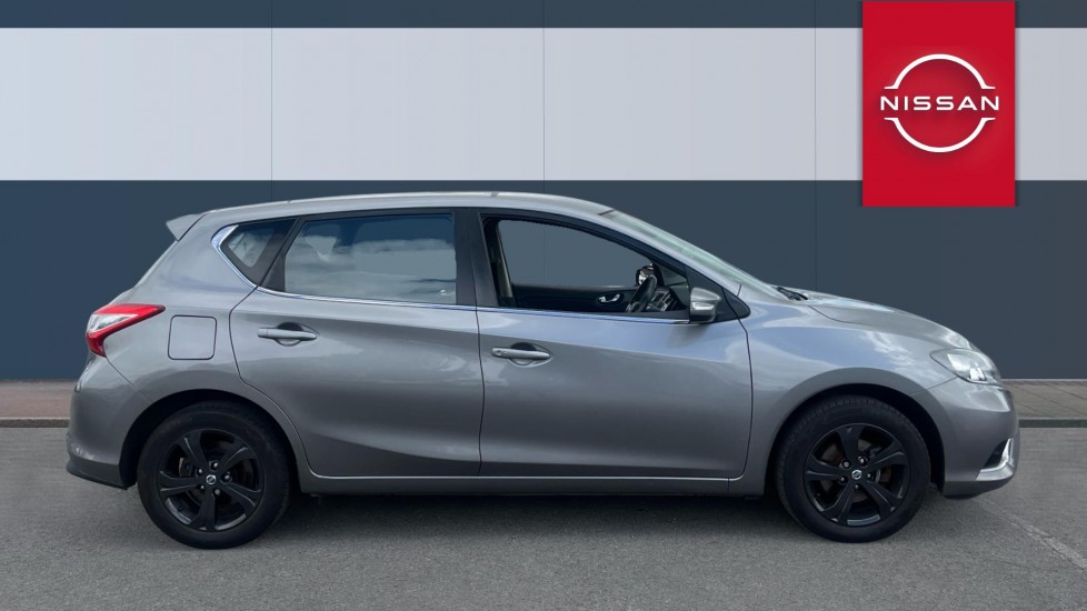 Nissan Pulsar 1.2 DiG-T Acenta 5dr Petrol Hatchback - Image 5