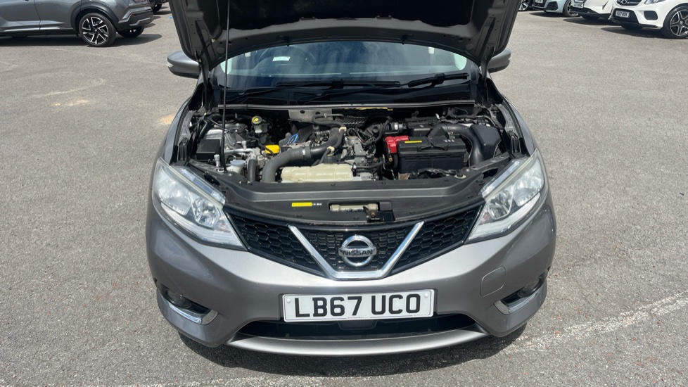 Nissan Pulsar 1.2 DiG-T Acenta 5dr Petrol Hatchback - Image 8