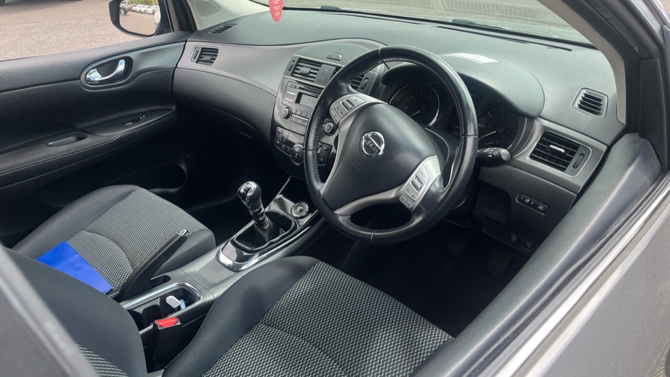 Nissan Pulsar 1.2 DiG-T Acenta 5dr Petrol Hatchback - Image 11
