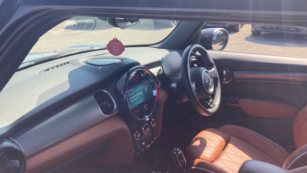 MINI Hatchback 1.5 Cooper Exclusive Premium Plus 5dr Auto Petrol Hatchback - Image 9