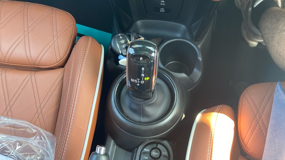 MINI Hatchback 1.5 Cooper Exclusive Premium Plus 5dr Auto Petrol Hatchback - Image 13