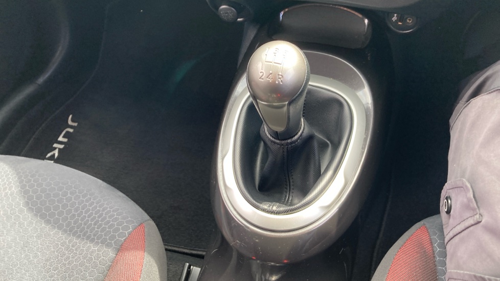 Nissan Juke 1.6 N-Tec 5dr Petrol Hatchback - Image 13