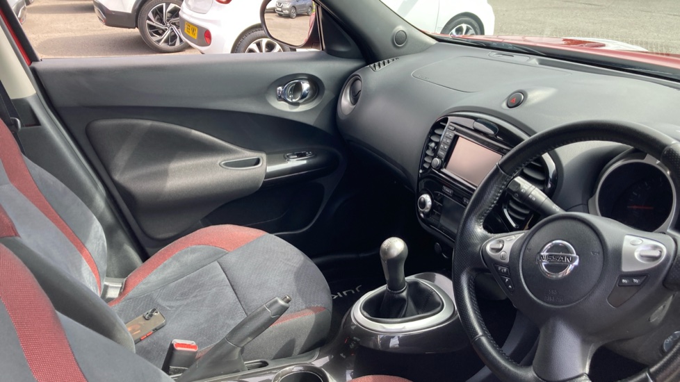 Nissan Juke 1.6 N-Tec 5dr Petrol Hatchback - Image 14