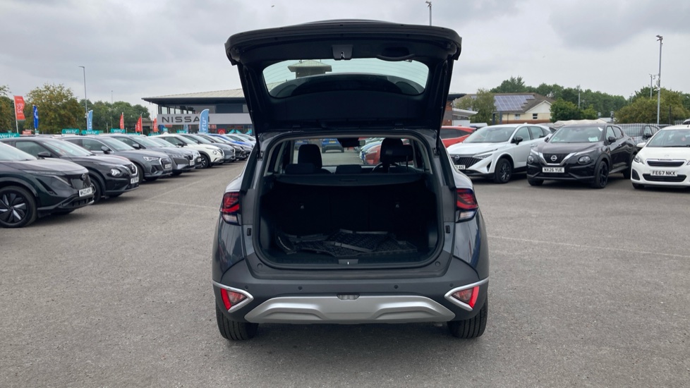 Kia Sportage 1.6T GDi 157 48V ISG 2 5dr Petrol Estate - Image 4