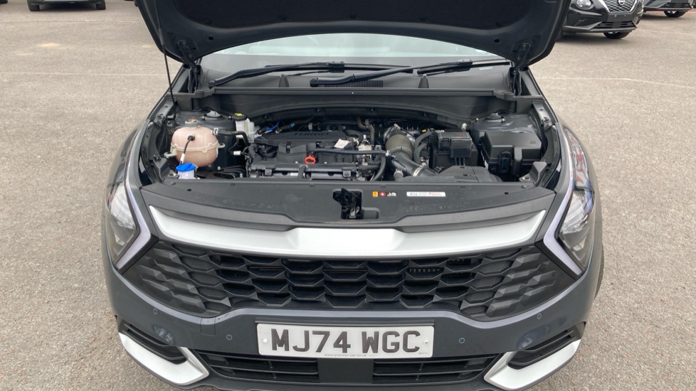 Kia Sportage 1.6T GDi 157 48V ISG 2 5dr Petrol Estate - Image 8