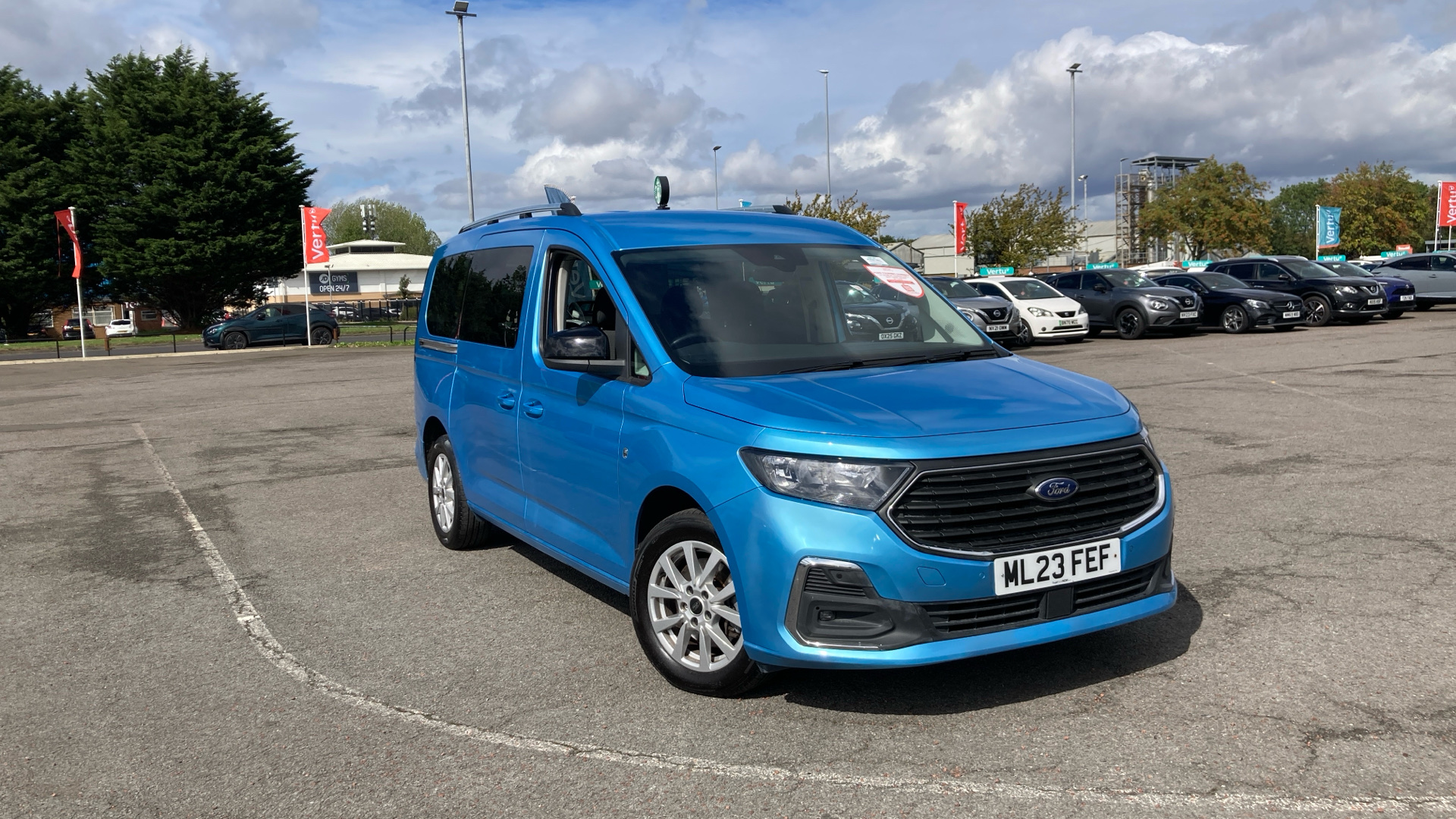 Ford Tourneo Connect dealer public-web source image