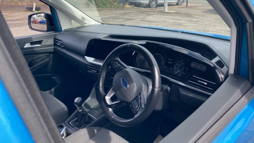 Ford Tourneo Connect 2.0 EcoBlue Titanium 5dr [7 seat] Diesel Estate - Image 11