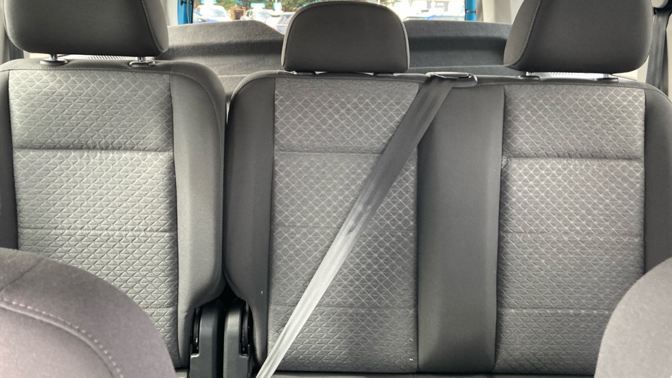 Ford Tourneo Connect 2.0 EcoBlue Titanium 5dr [7 seat] Diesel Estate - Image 15
