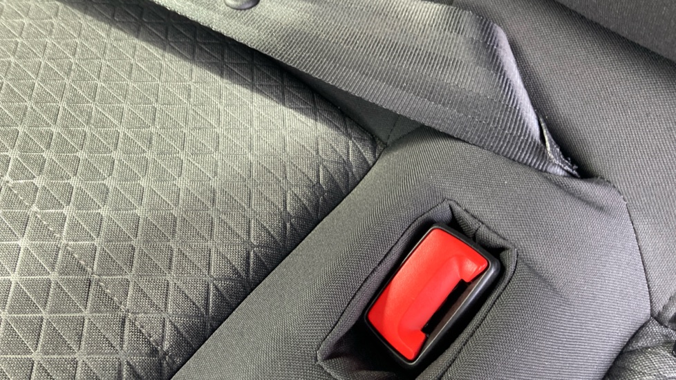 Ford Tourneo Connect 2.0 EcoBlue Titanium 5dr [7 seat] Diesel Estate - Image 17