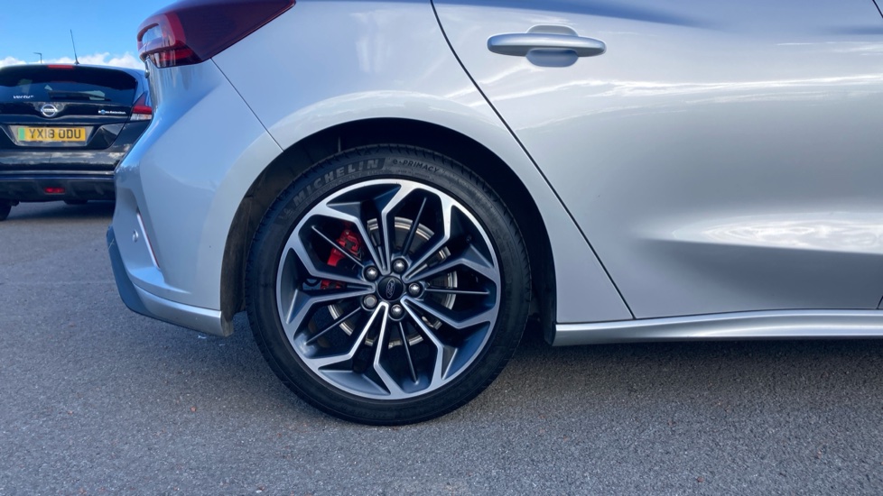 Ford Focus 1.0 EcoBoost Hybrid mHEV 155 ST-Line X 5dr Petrol Hatchback - Image 7