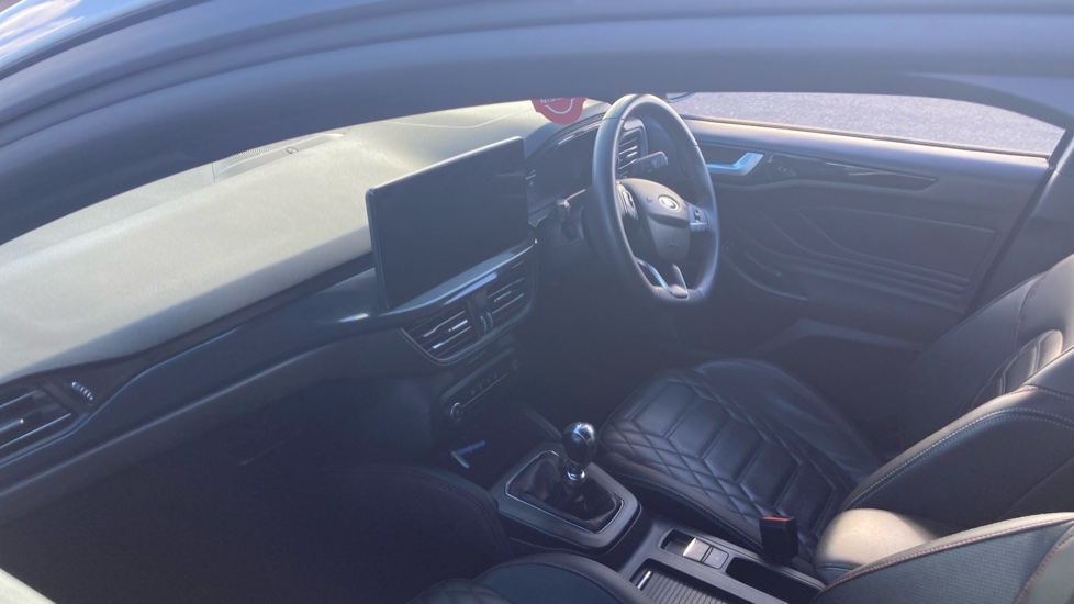 Ford Focus 1.0 EcoBoost Hybrid mHEV 155 ST-Line X 5dr Petrol Hatchback - Image 9