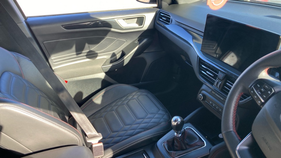 Ford Focus 1.0 EcoBoost Hybrid mHEV 155 ST-Line X 5dr Petrol Hatchback - Image 14