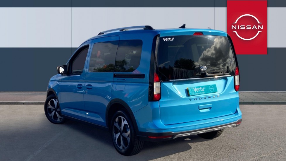 Ford Tourneo Connect 2.0 EcoBlue Active 5dr Diesel Estate - Image 2