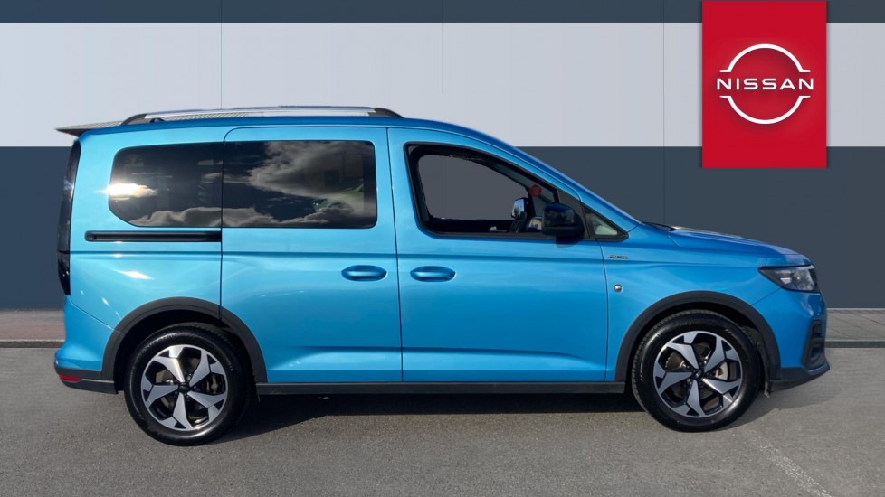 Ford Tourneo Connect 2.0 EcoBlue Active 5dr Diesel Estate - Image 5