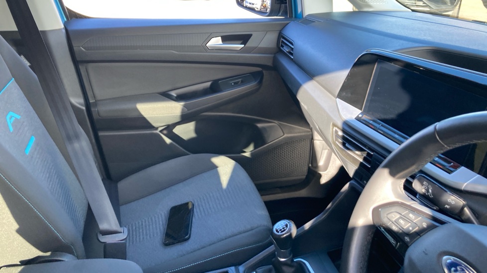 Ford Tourneo Connect 2.0 EcoBlue Active 5dr Diesel Estate - Image 14