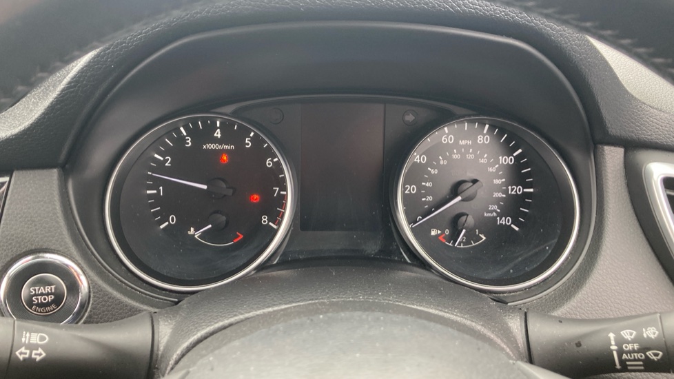 Nissan Qashqai 1.3 DiG-T N-Connecta 5dr Petrol Hatchback - Image 18