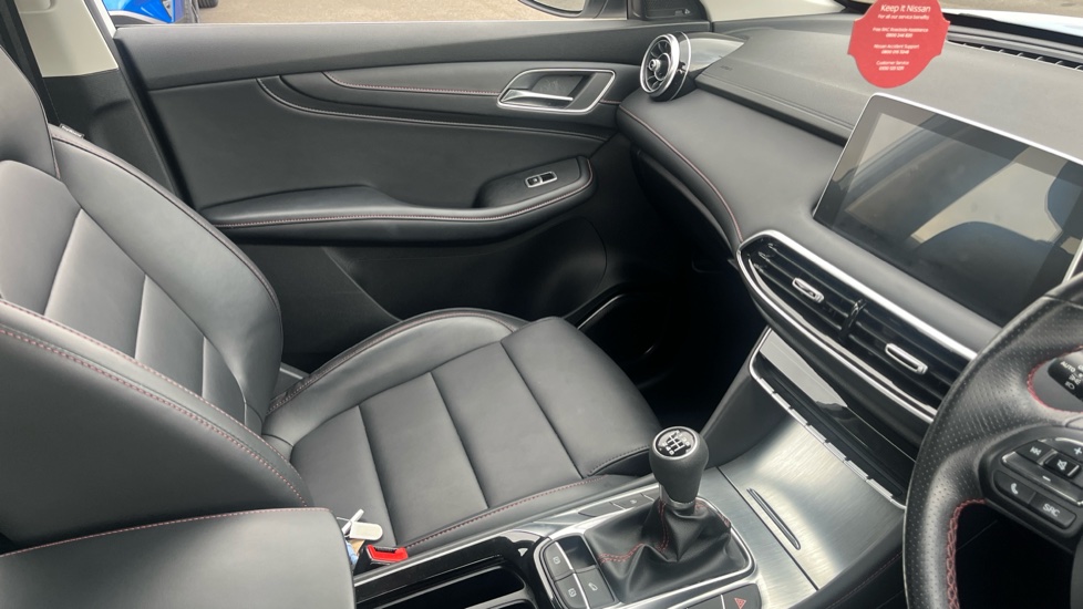 MG HS 1.5 T-GDI Excite 5dr Petrol Hatchback - Image 14