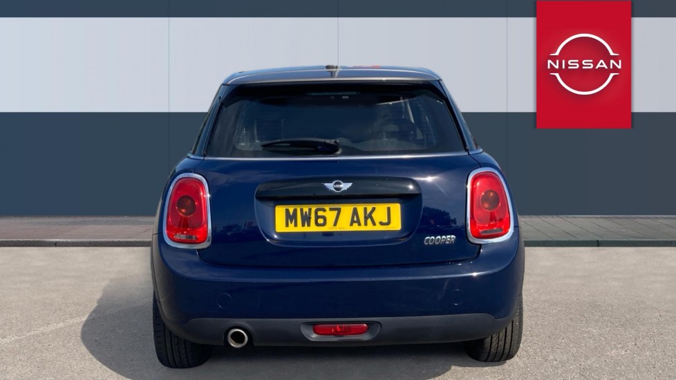MINI Hatchback 1.5 Cooper Seven 5dr Petrol Hatchback - Image 6