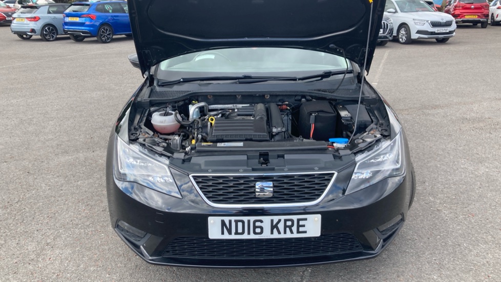 SEAT Leon 1.6 TDI SE Dynamic Technology 5dr Diesel Hatchback - Image 8