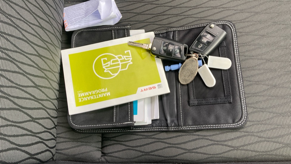 SEAT Leon 1.6 TDI SE Dynamic Technology 5dr Diesel Hatchback - Image 19