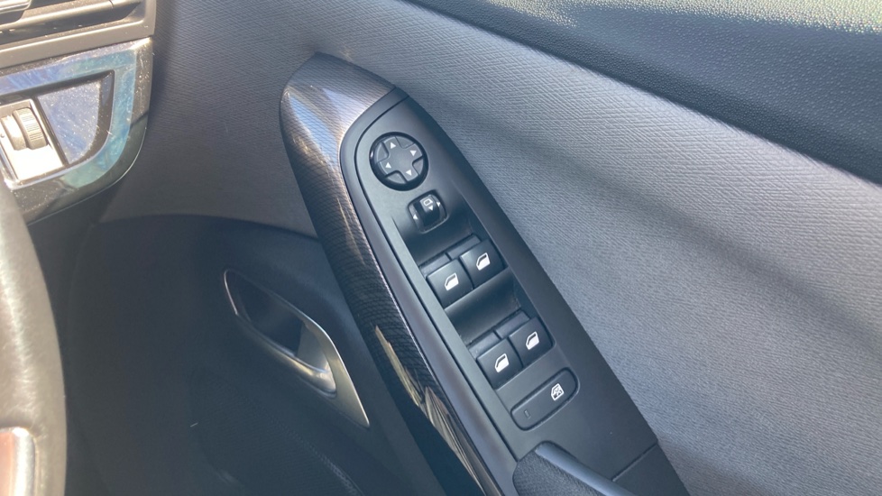 Citroen Grand C4 Picasso 1.6 BlueHDi Flair 5dr EAT6 Diesel Estate - Image 23