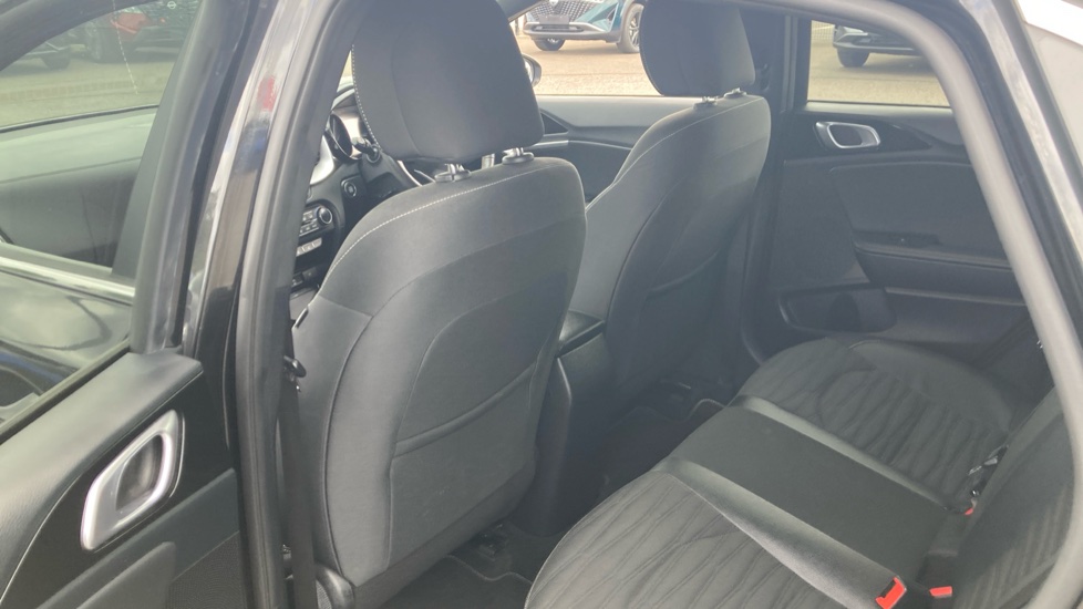 Kia Ceed 1.5T GDi ISG GT-Line 5dr Petrol Hatchback - Image 16