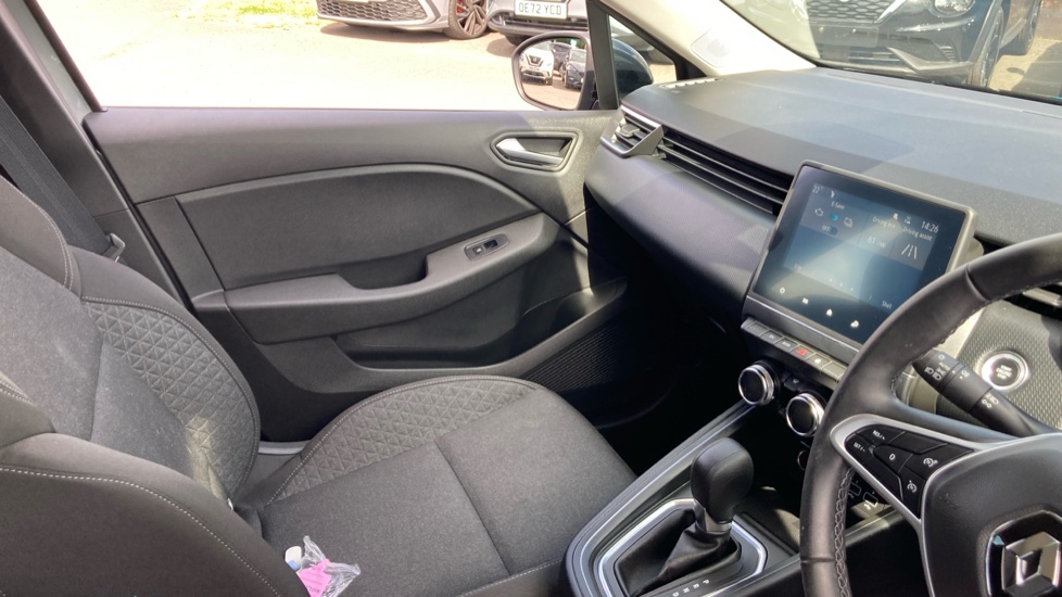Renault Clio 1.6 E-TECH full hybrid 145 Evolution 5dr Auto Hybrid Hatchback - Image 14