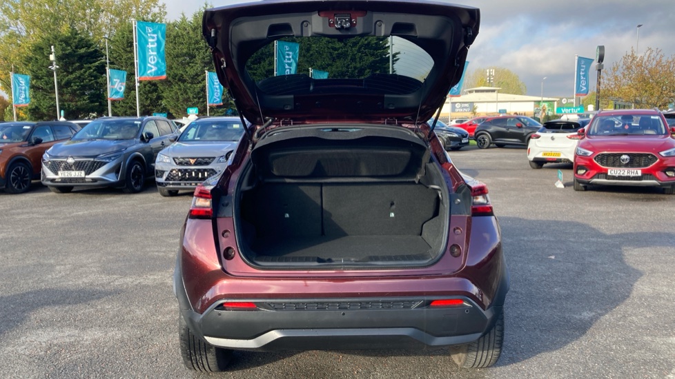 Nissan Juke 1.6 Hybrid N-Connecta 5dr Auto Hybrid Hatchback - Image 4
