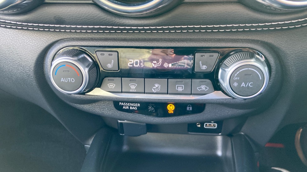 Nissan Juke 1.6 Hybrid N-Connecta 5dr Auto Hybrid Hatchback - Image 21