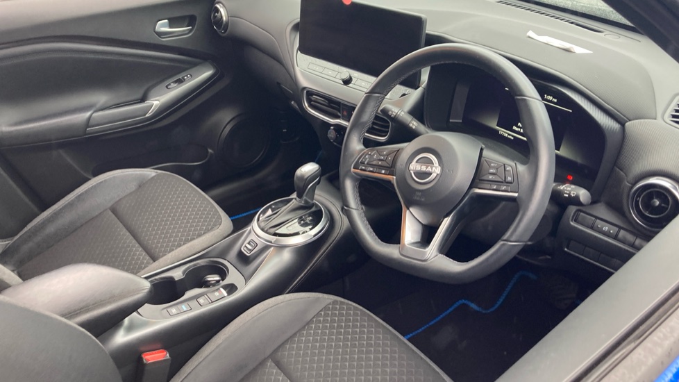 Nissan Juke 1.6 Hybrid N-Connecta 5dr Auto Hybrid Hatchback - Image 11