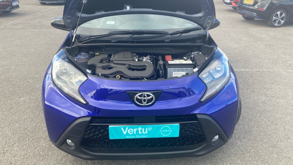 Toyota Aygo X 1.0 VVT-i Edge 5dr Petrol Hatchback - Image 8