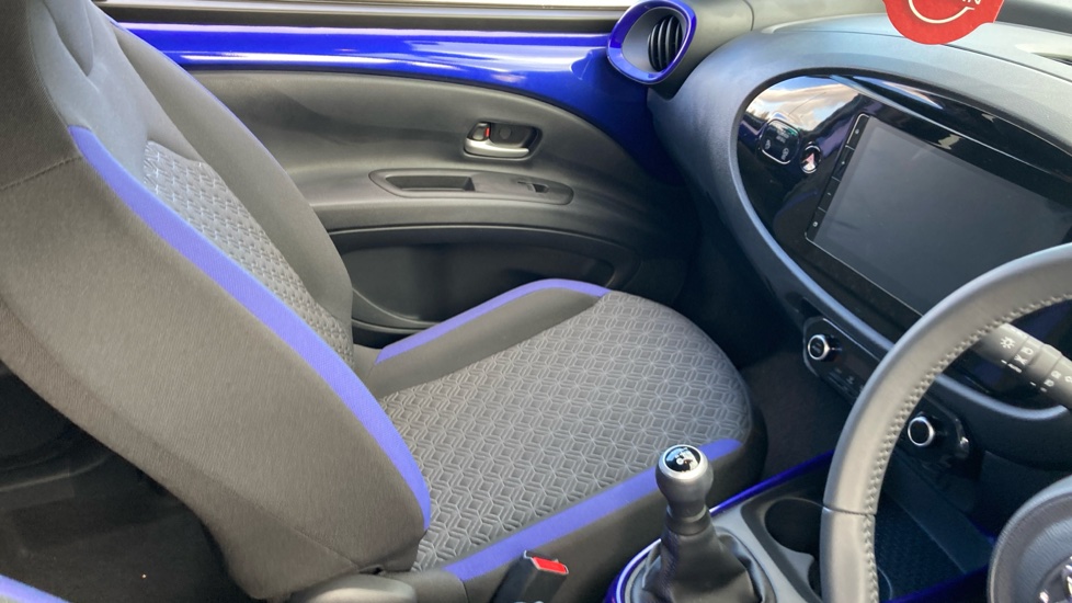 Toyota Aygo X 1.0 VVT-i Edge 5dr Petrol Hatchback - Image 14