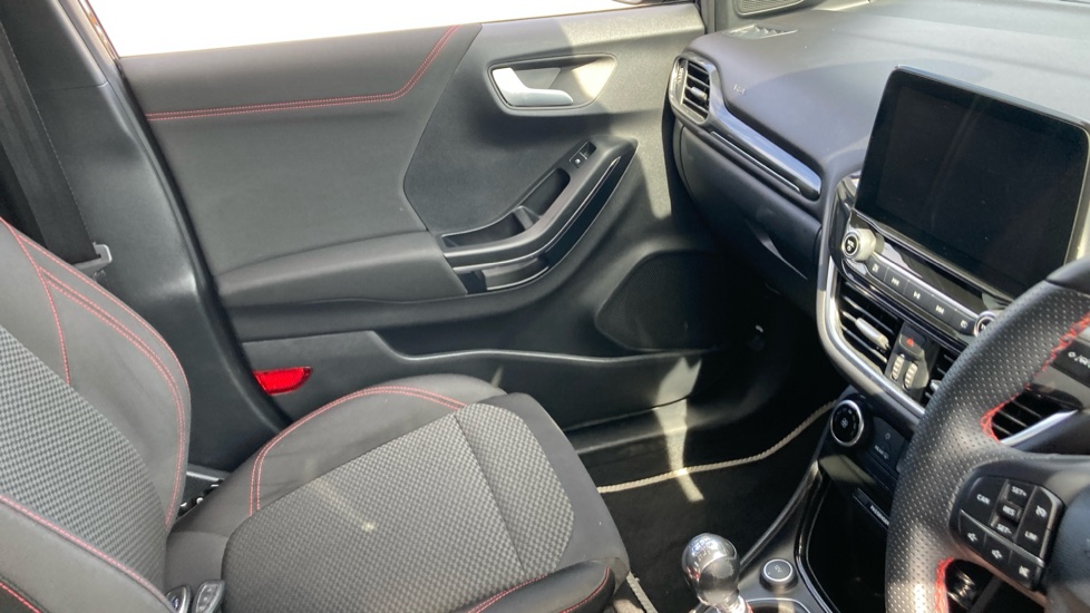 Ford Puma 1.0 EcoBoost Hybrid mHEV ST-Line 5dr Petrol Hatchback - Image 14