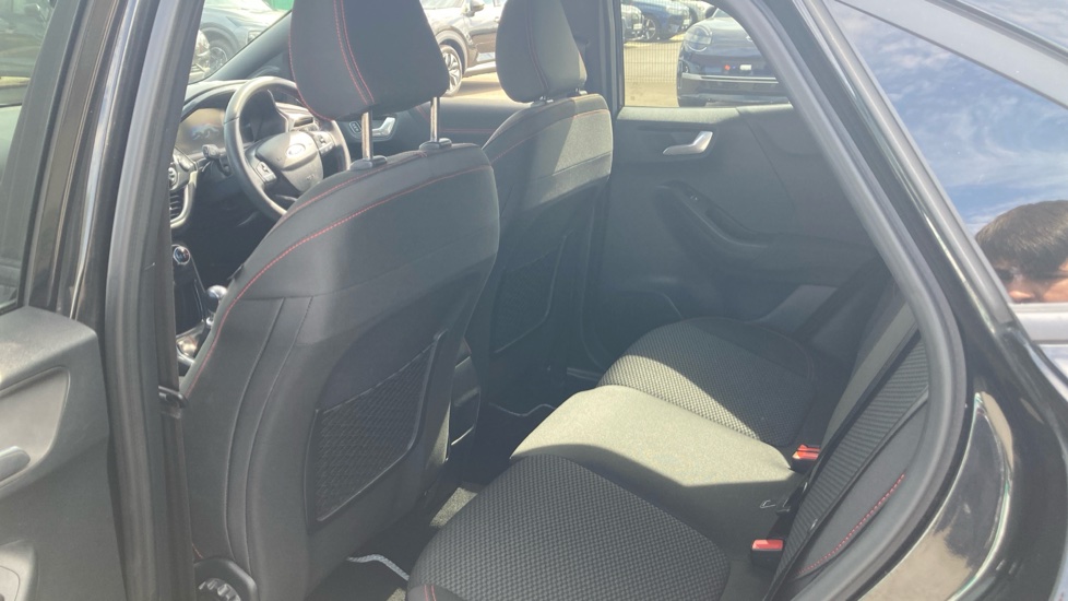 Ford Puma 1.0 EcoBoost Hybrid mHEV ST-Line 5dr Petrol Hatchback - Image 16