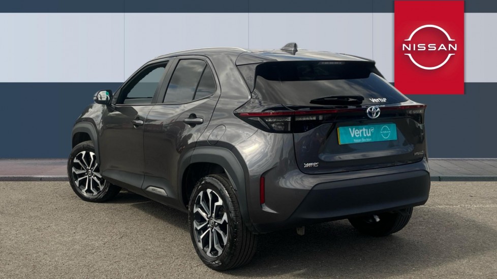 Toyota Yaris Cross 1.5 Hybrid Design 5dr CVT Hybrid Estate - Image 2