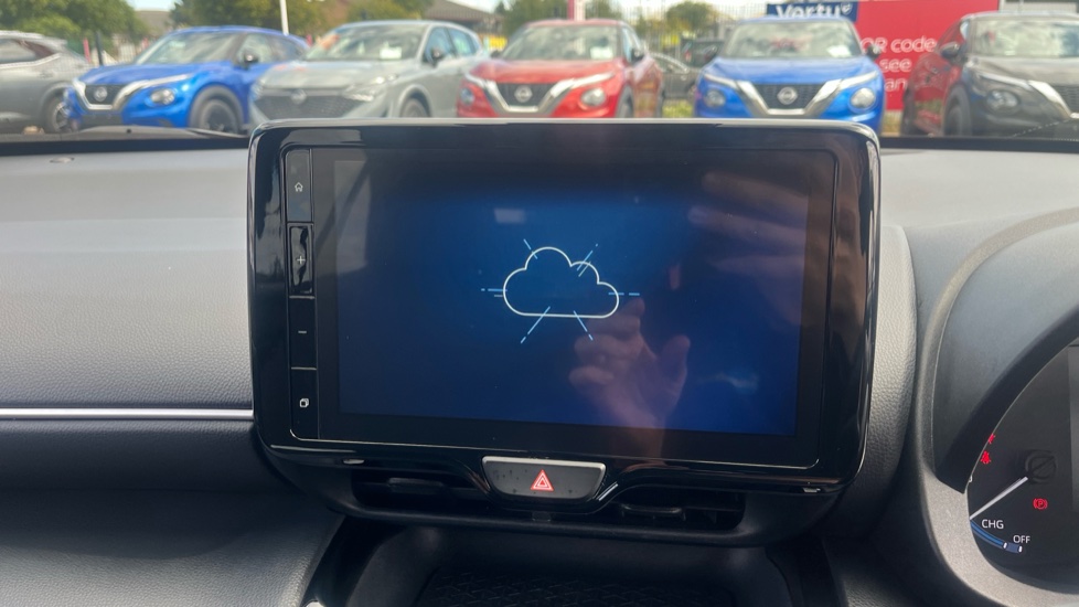 Toyota Yaris Cross 1.5 Hybrid Design 5dr CVT Hybrid Estate - Image 12