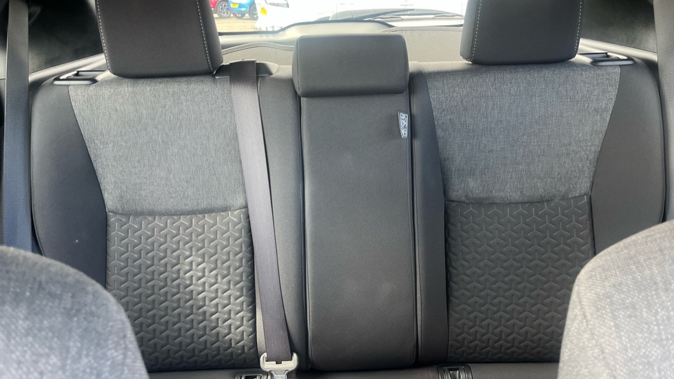 Toyota Yaris Cross 1.5 Hybrid Design 5dr CVT Hybrid Estate - Image 15