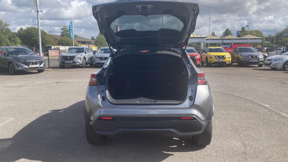 Nissan Juke 1.0 DiG-T 114 N-Connecta 5dr DCT Petrol Hatchback - Image 4