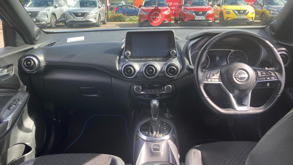 Nissan Juke 1.0 DiG-T 114 N-Connecta 5dr DCT Petrol Hatchback - Image 10