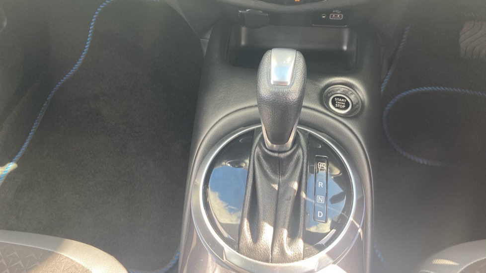 Nissan Juke 1.0 DiG-T 114 N-Connecta 5dr DCT Petrol Hatchback - Image 13