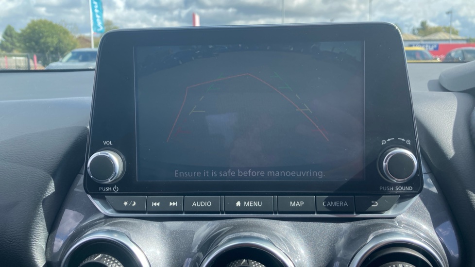 Nissan Juke 1.0 DiG-T 114 N-Connecta 5dr DCT Petrol Hatchback - Image 22